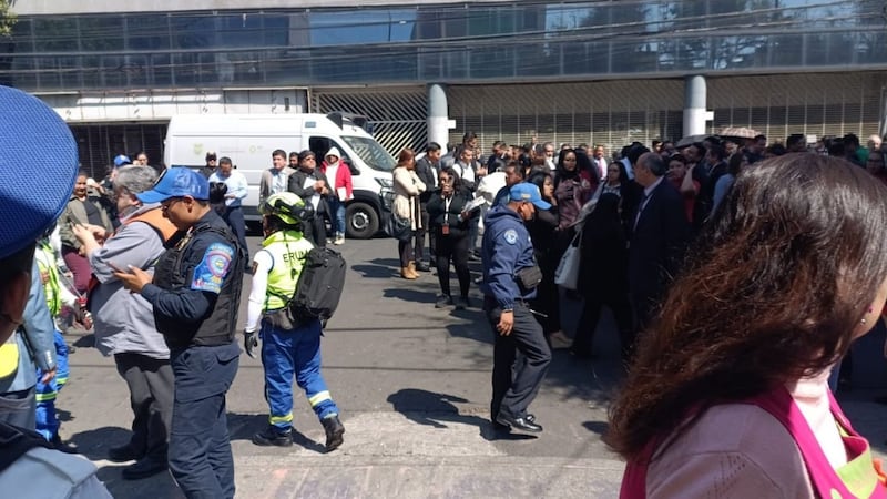 Alerta de bomba moviliza a autoridades y evacúan Ciudad Judicial en Cuauhtémoc