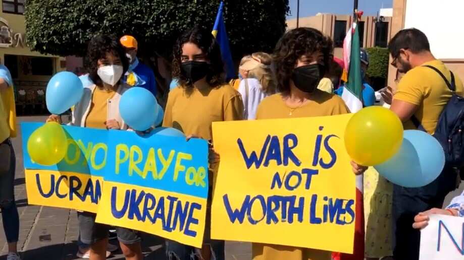 Marchan ucranianos en León