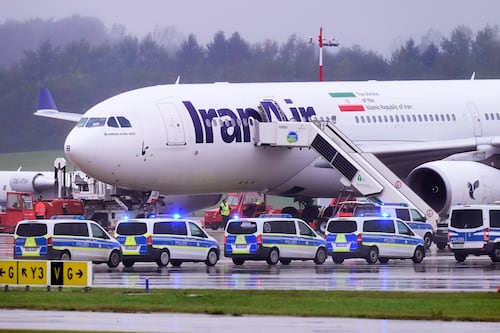 Suspenden vuelos en aeropuerto de Hamburgo por amenaza de atentado