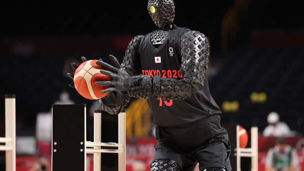 Tokio 2020 sorprende con un robot que juega basquetbol