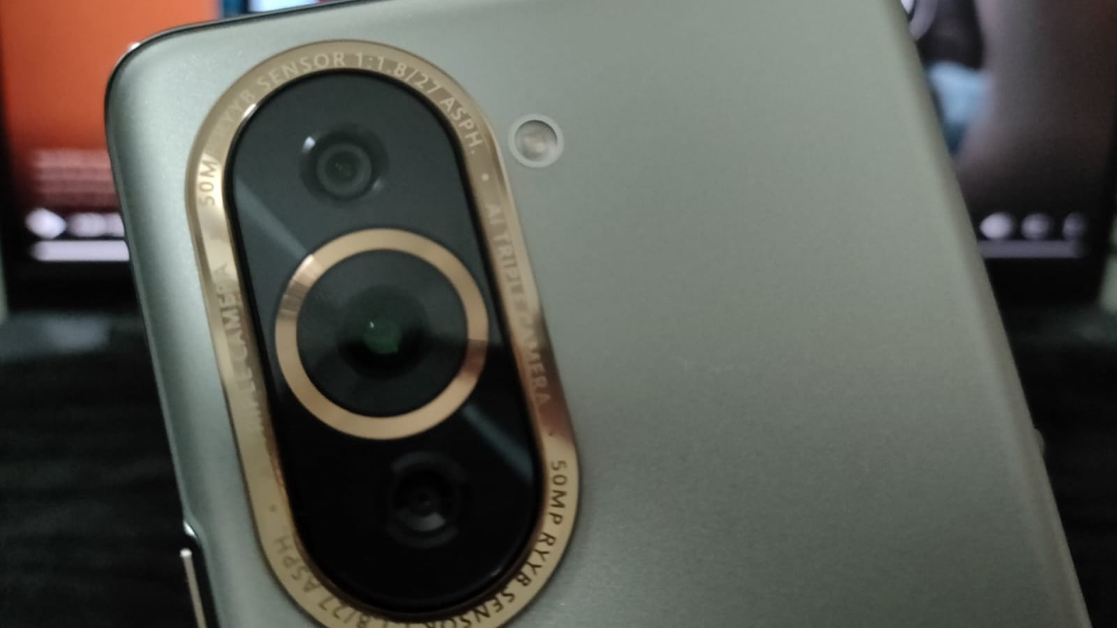 Huawei nova 10 y nova 10 Pro son dos elegantes smartphones insignia que responden a las necesidades de los jóvenes vlogueros e influencers.