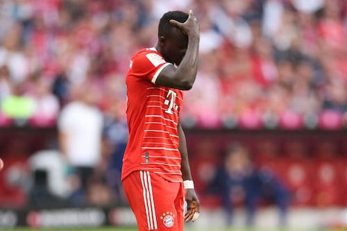 Sadio Mané salió con molestias del Bayern vs Bremen