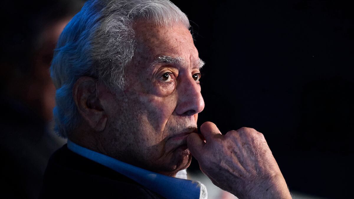 Muere Mario Vargas Llosa, premio Nobel de Literatura 2010, a los 89 años de edad.