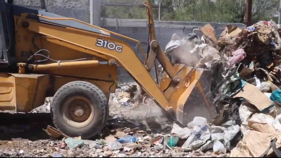 Además de escombro y basura en la zona hay una enorme carga bacteriana.