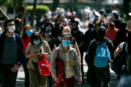 ¿México regresará al uso obligatorio de cubrebocas ante el repunte de enfermedades respiratorias?