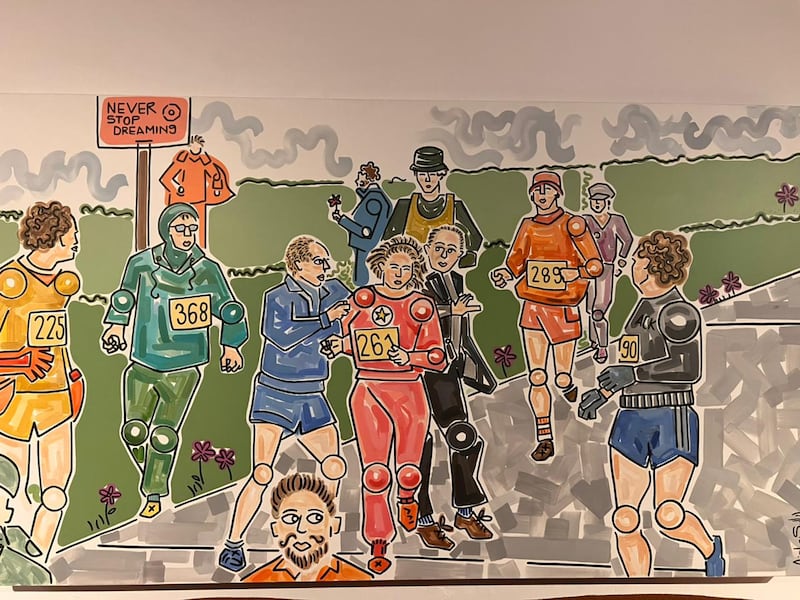 La obra del artista propone diseños originales y pinturas que invitan a tener esperanza