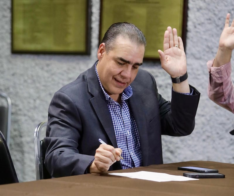 Heriberto Treviño Cantú, coordinador del PRI.