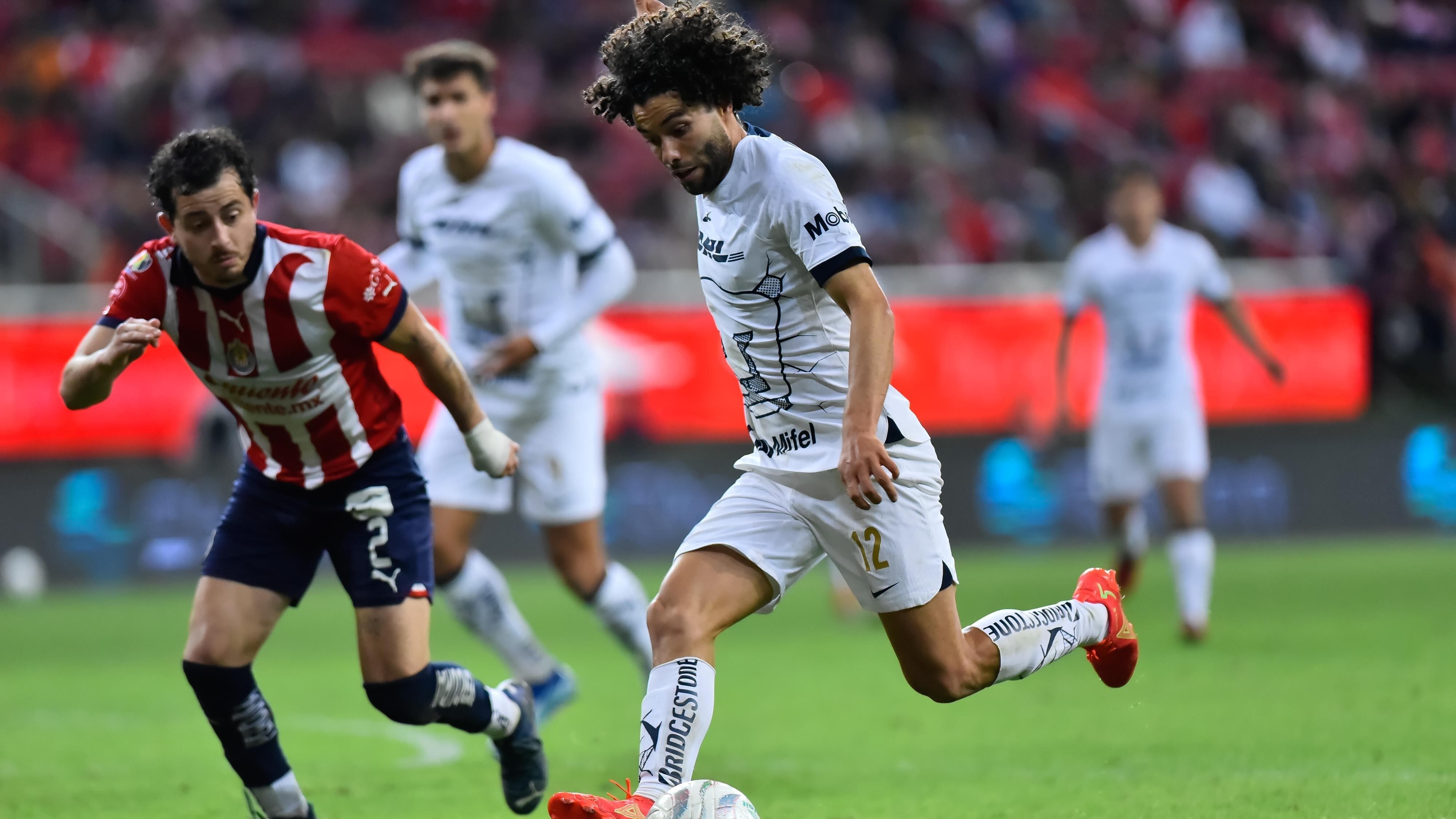 Chivas venció 1-0 a Pumas en el duelo de ida.