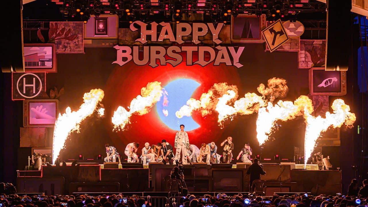 SEVENTEEN en su concierto en el Puente Jamsugyo