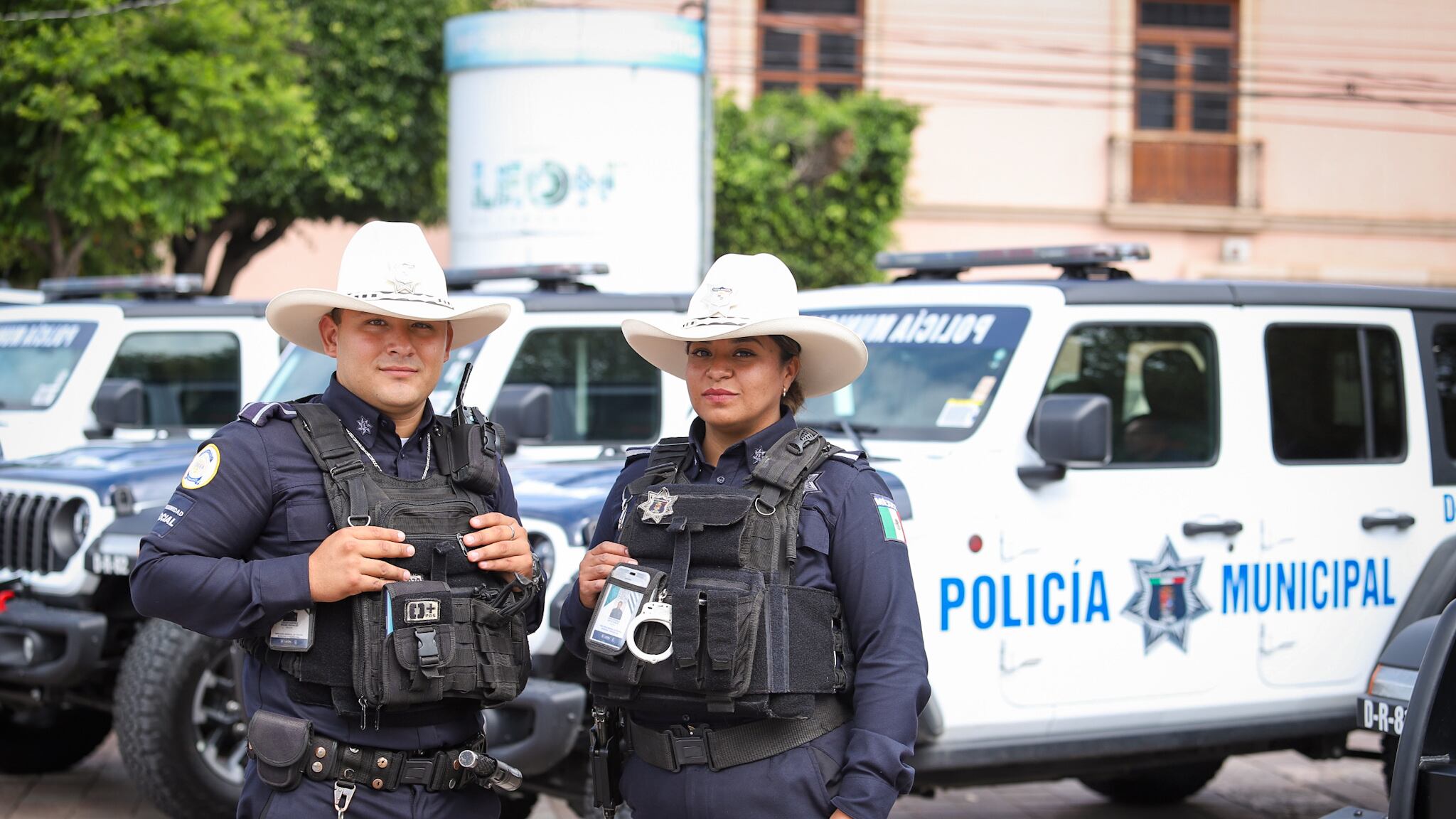 Otras 5 Ford Expedition se utilizarán en los arcos carreteros.