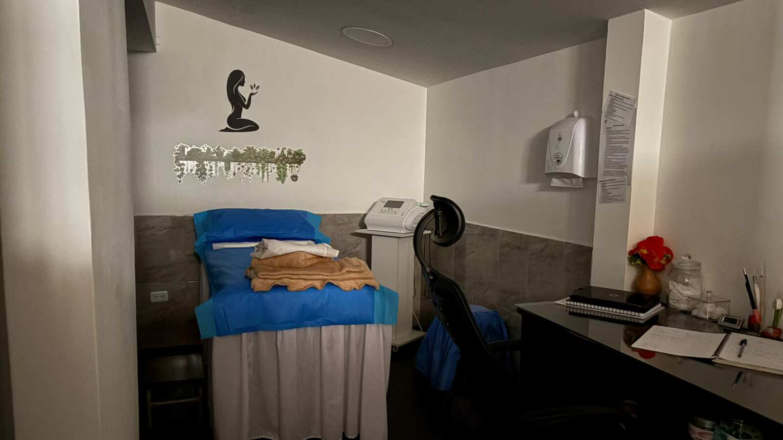 Clausuran clínica estética por condiciones riesgosas para la ciudadanía en el norte de Quito. Imagen: AMC