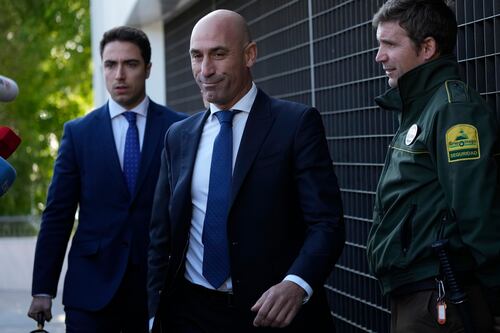 Luis Rubiales irá a juicio por beso a Jenni Hermoso