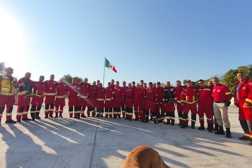 Jalisco envía 40 rescatistas a mina en Sinaloa; permanecen atrapados tres trabajadores