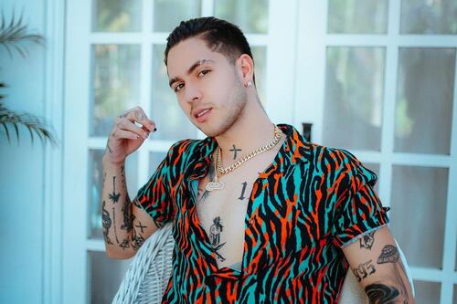 Juan de Dios Pantoja recibe críticas por su vestuario de vaquero