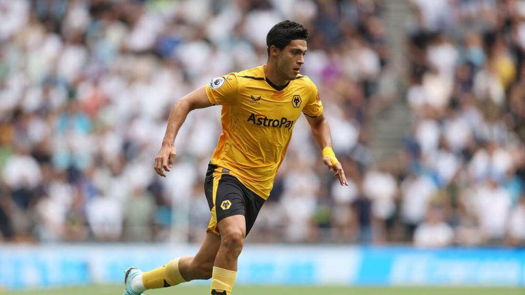 Raúl Jiménez tiene contrato vigente con Wolverhampton.