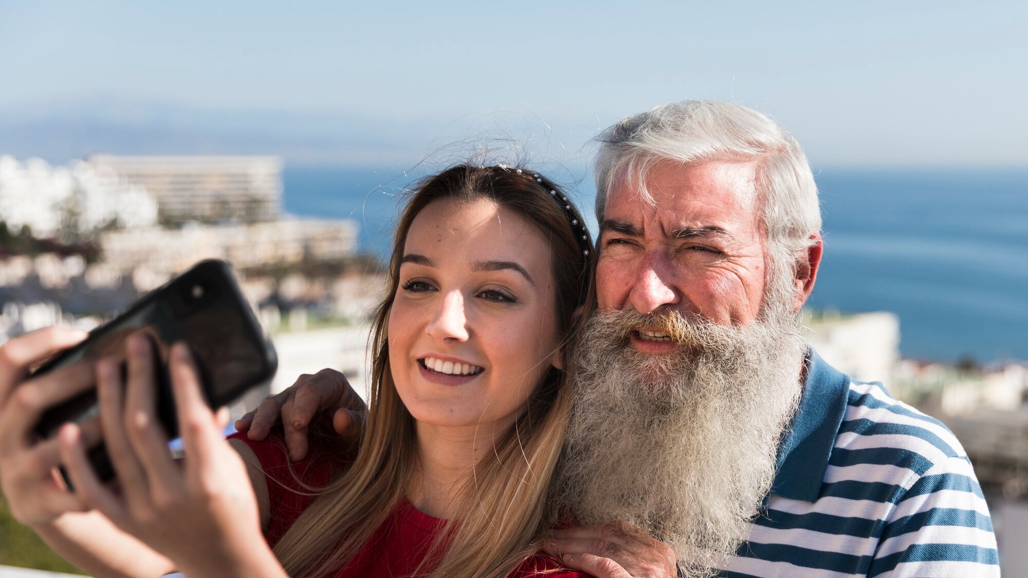 Ya sea que tu padre sea un amante de la aventura natural, las altas velocidades o de los viajes por la ciudad, aprovecha para regalarle un viaje único