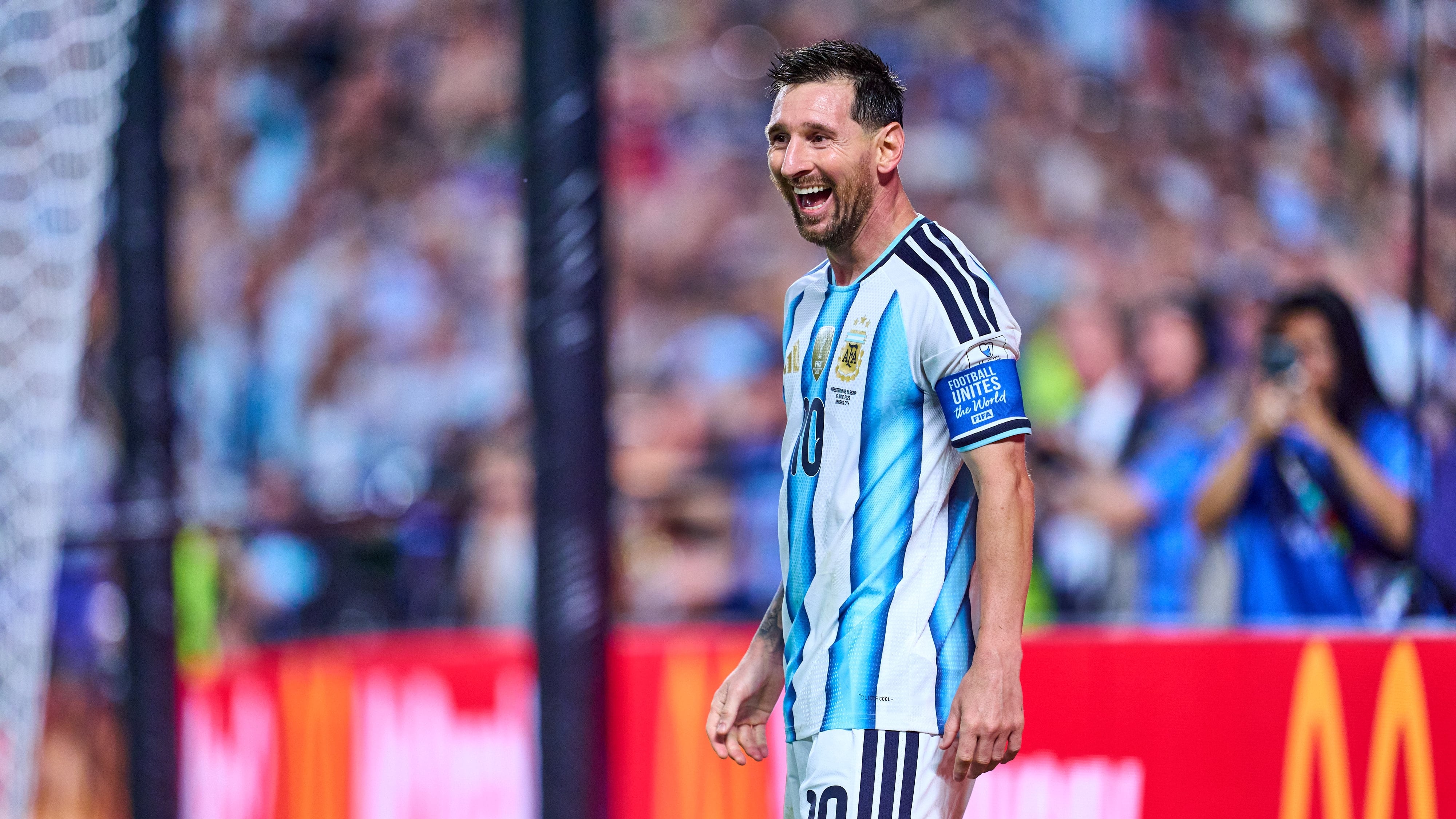 Messi volvería a jugar con el Barcelona.