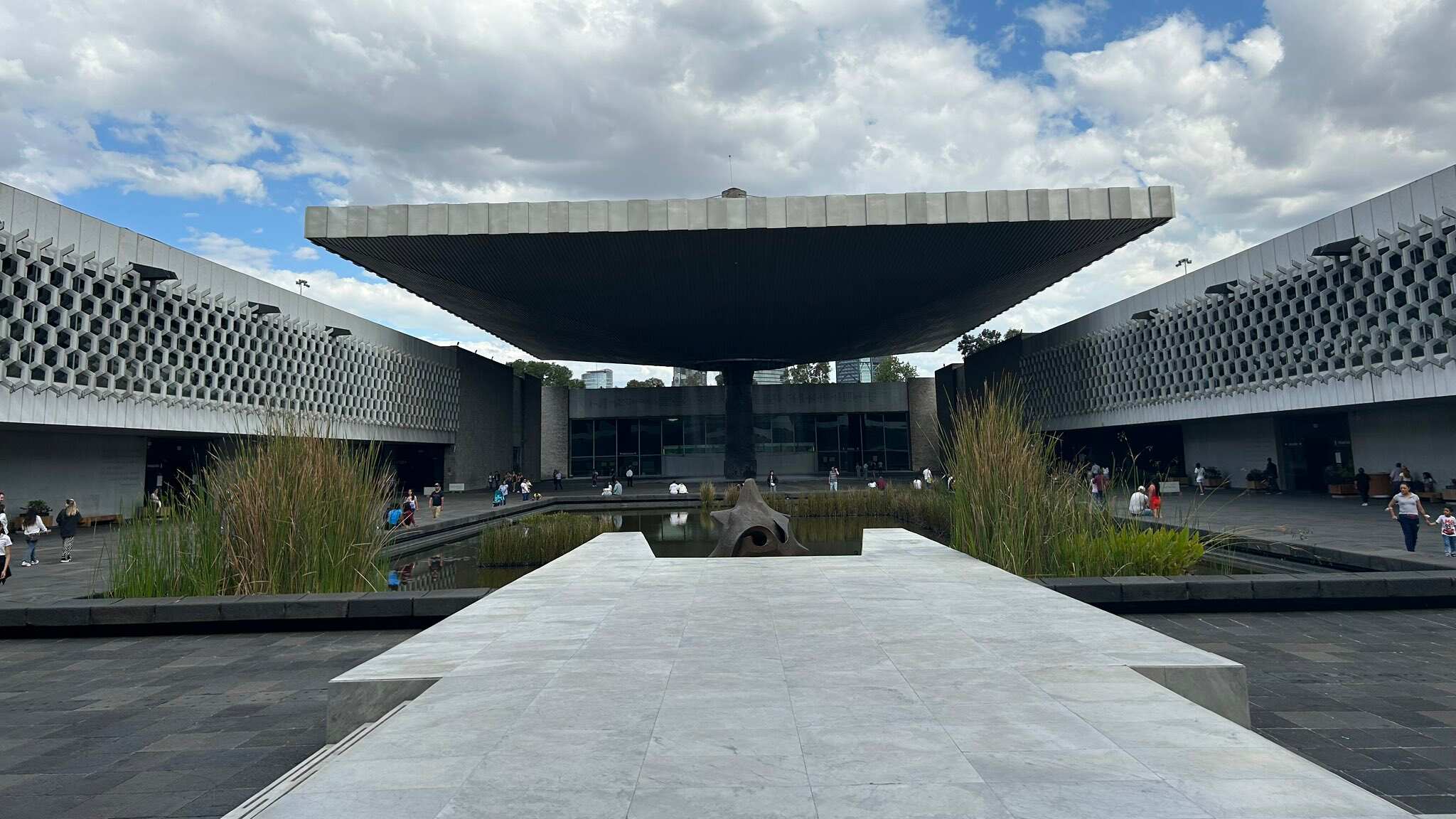 Museo Nacional de Antropología recibe prestigioso premio de España