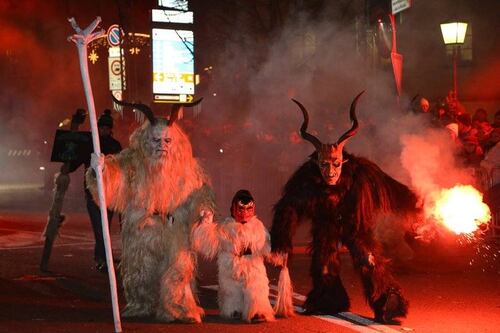 Krampus, la sombra de Navidad que acecha a los niños mal portados