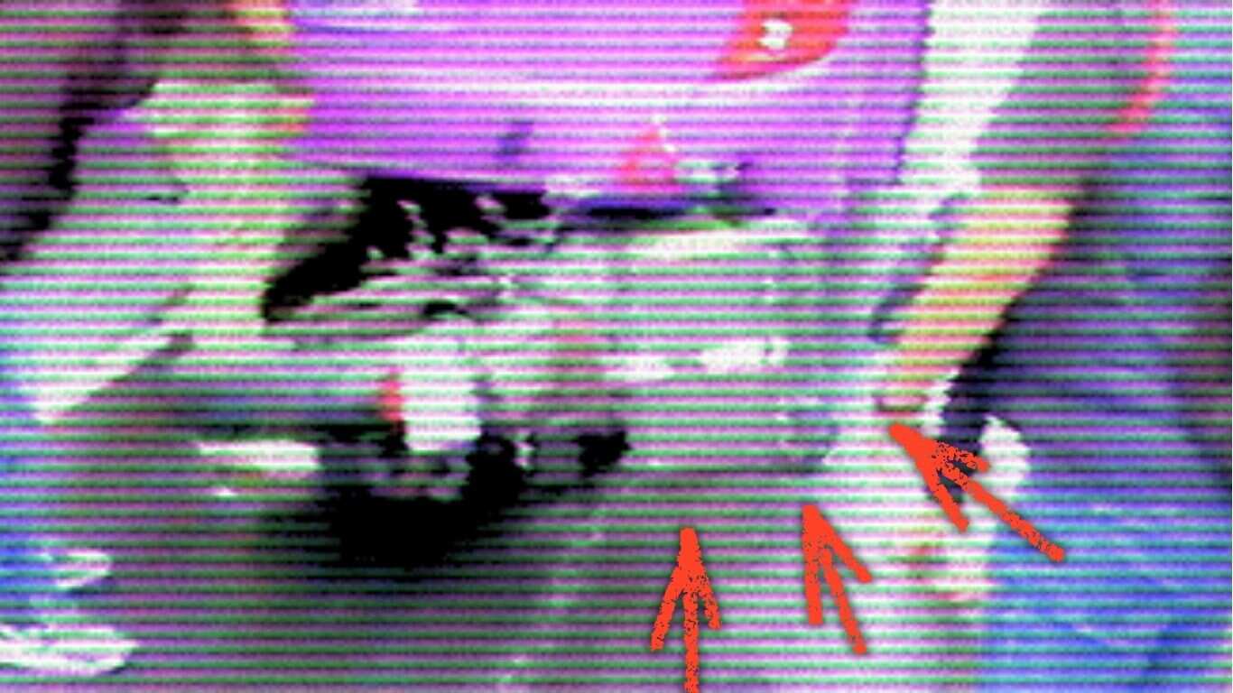 Motociclista se embarra en camión de transporte público en CDMX