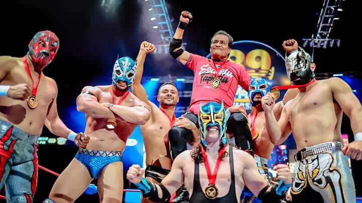 Los representantes de la escuela tapatía se llevaron la mano en alto I CMLL