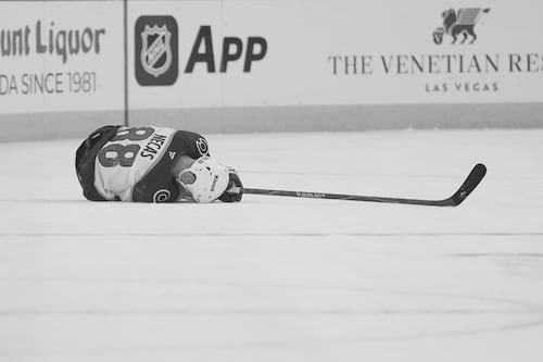 Terrible noticia en el deporte: Leyenda del hockey se quita la vida