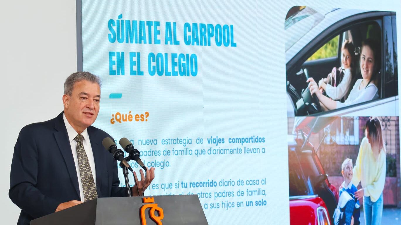 Con el auto compartido, señaló Villarreal, se ayuda a que todos lleguen más rápido y con menos estrés y menos unidades.