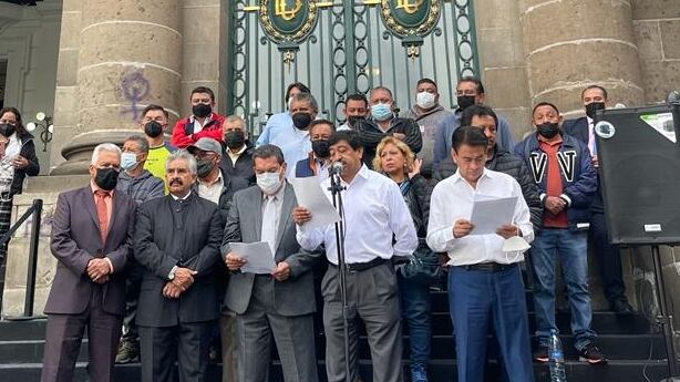 Representantes de la Fuerza Amplia de Transportistas (FAT) en el Congreso CDMX. Foto: Difunet