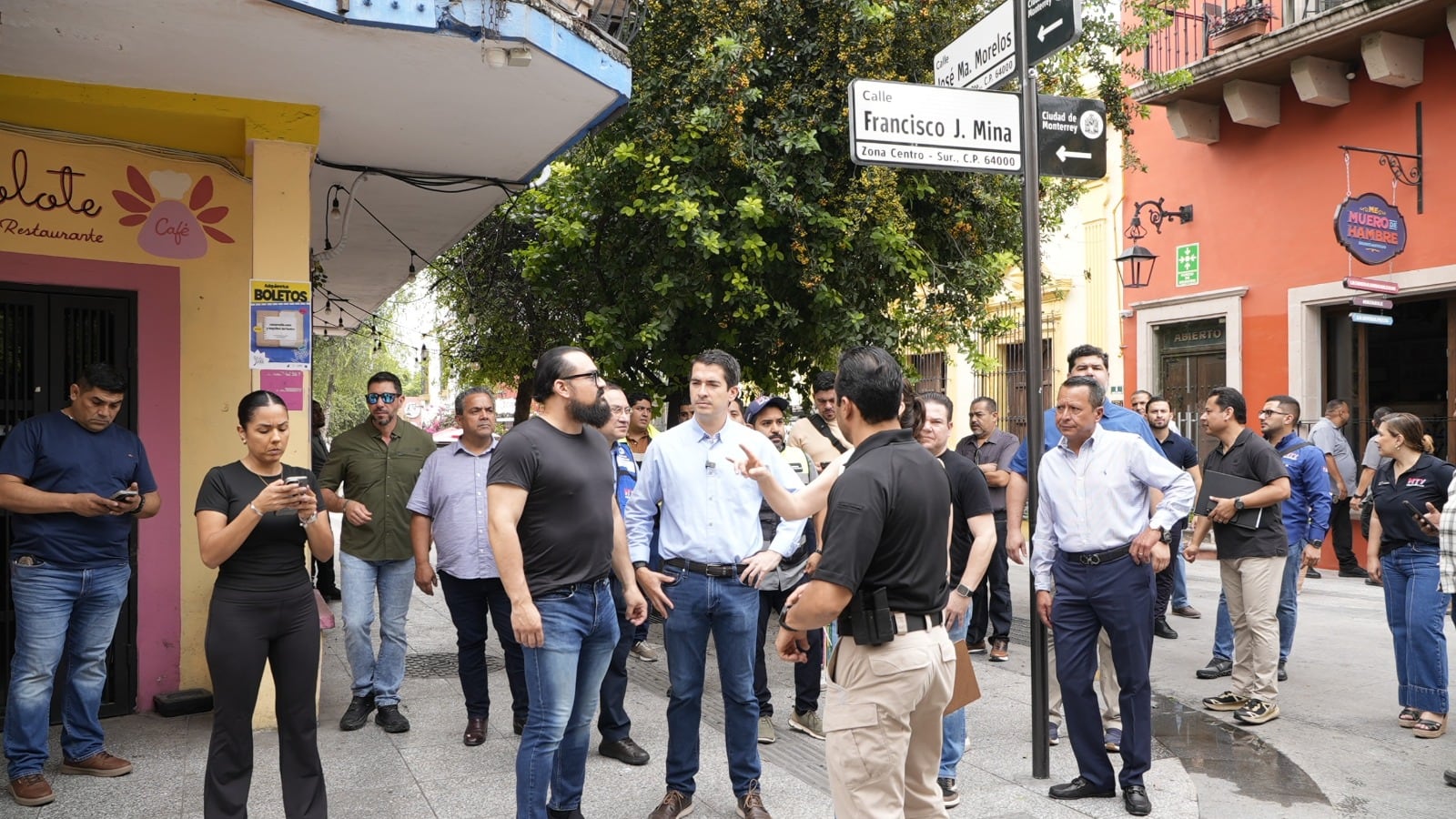 El funcionario constató el avance que llevan los trabajos del proyecto que, dijo, quedará “el día de mañana para quienes estaremos viviendo en Monterrey”.
