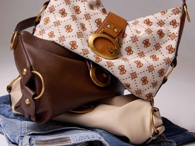 Chiara Ferragni vuelve al primer plano de la moda global de la mano de Guess y una colección que habla de libertad y sentirte bien contigo misma