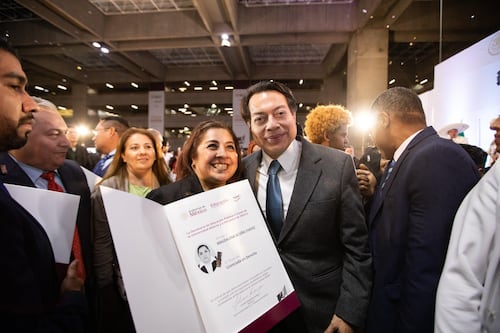 UnADM reconoce a estudiantes, docentes y egresados con 53 distinciones en su 14 aniversario