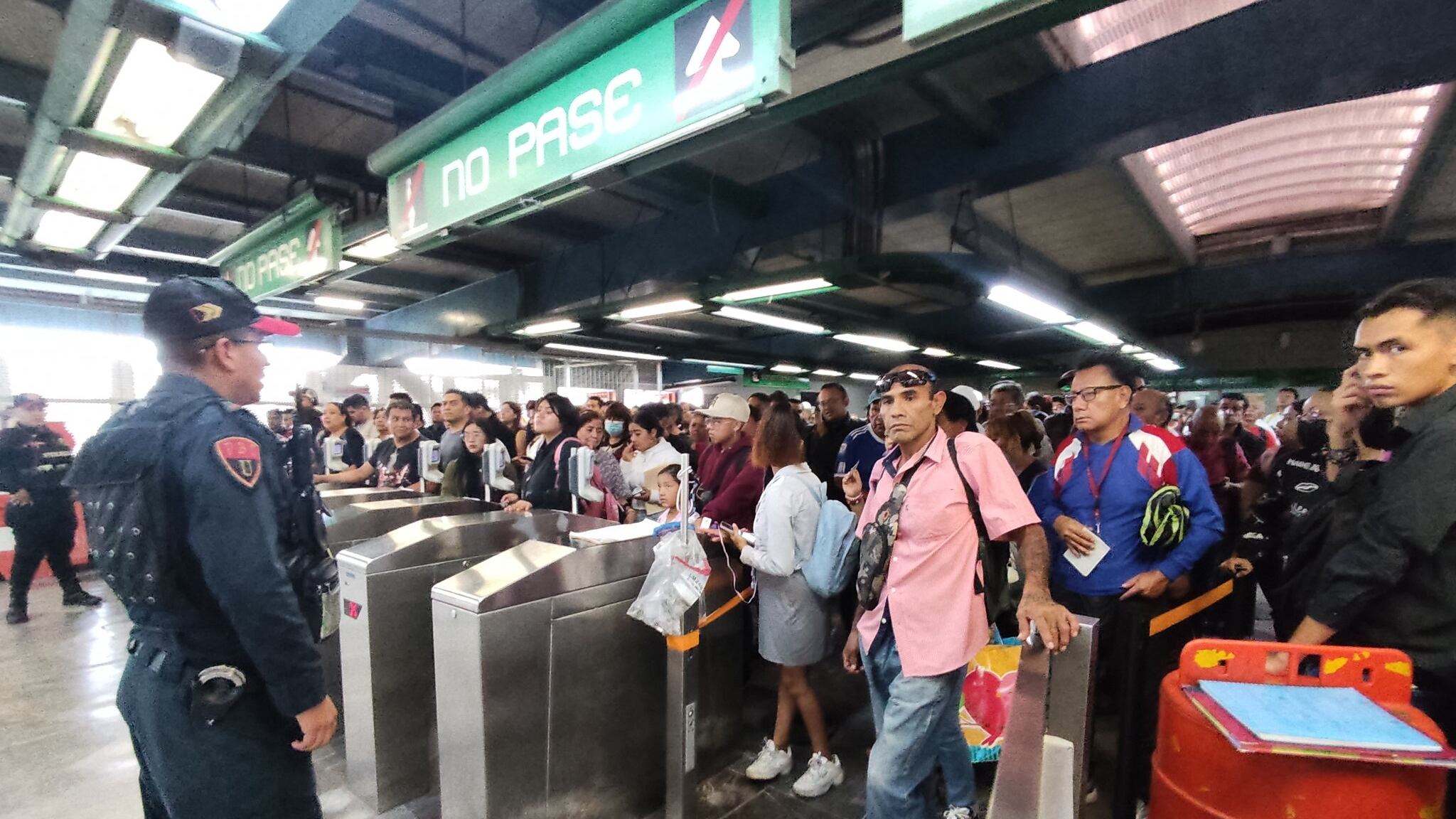 El Metro anunció que el servicio había sido reanudado; sin embargo, en redes usuarios denuncia ausencia de trenes.