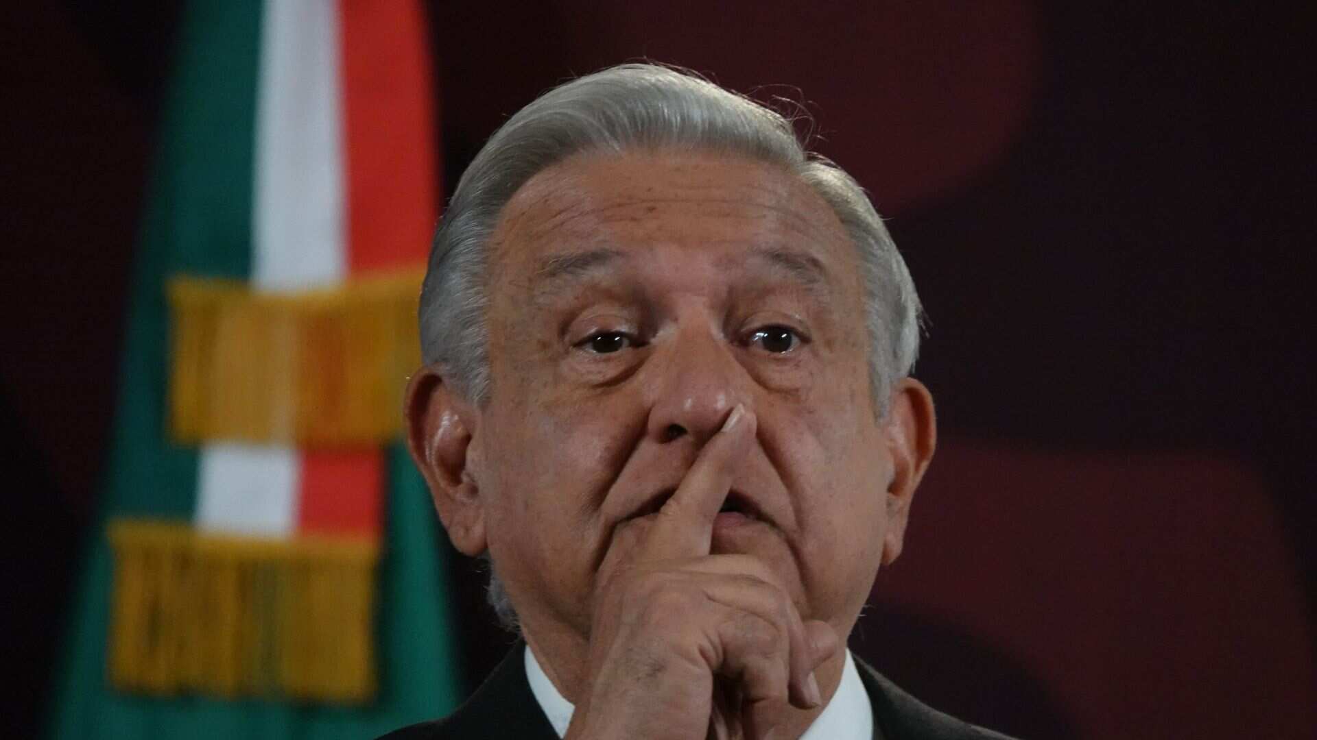 Habló sobre el papel de las Fuerzas Armadas.