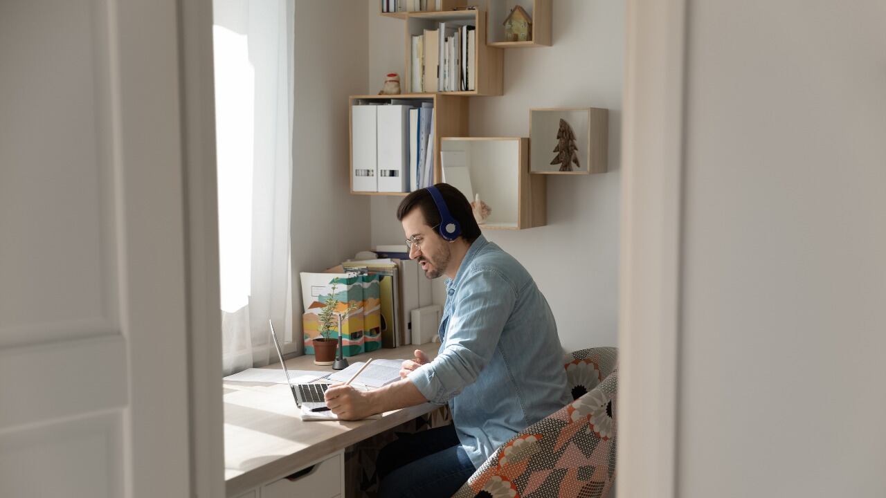 La derrama que generó el turismo por Airbnb en CDMX en 2021, sin contar el costo de la habitación, departamento o casa, ascendió a nueve mil 300 millones de pesos. Foto: Dreamstime