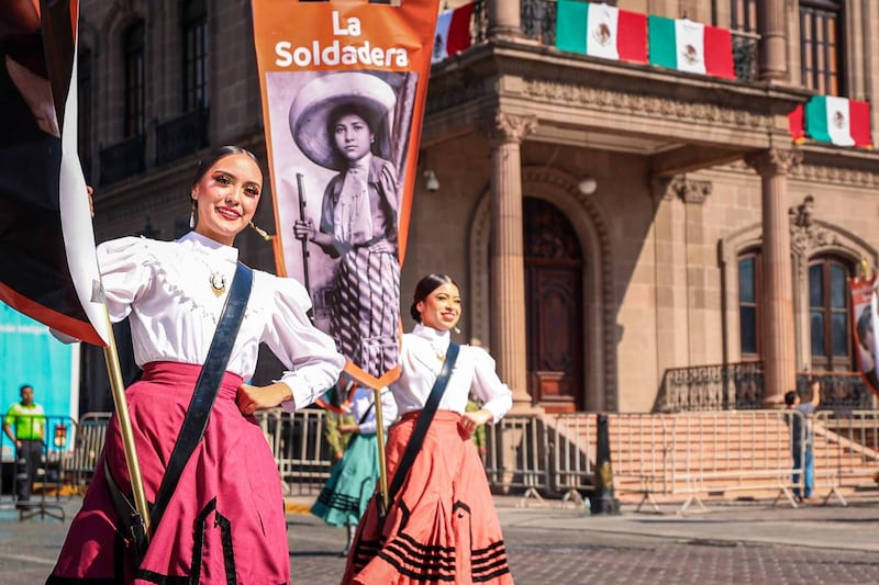 Los contingentes recorrieron el Centro.
