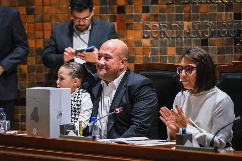 Al informe acudieron políticos, empresarios y líderes de opinión.
