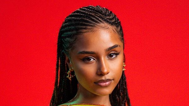 La cantante de 21 años fue nominada a los African Grammys.