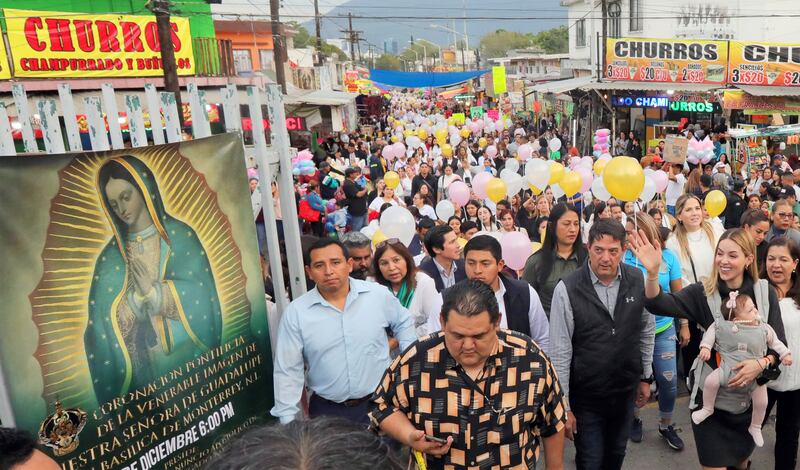 Unas 600 personas participaron en la procesión.