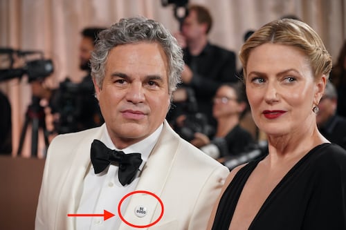 Repudio al ICE, el look que predominó en la entrega de los Globos de Oro