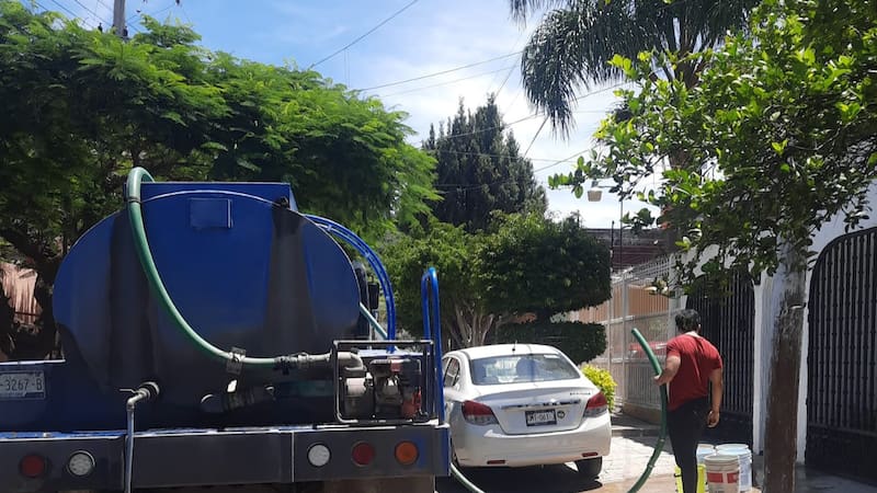 Pipa de agua.