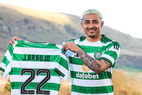 ¡Misión mundialista! Julián Araujo ficha con el Celtic y apunta al Mundial 2026