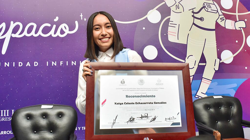 La científica recibió un reconocimiento por parte del Poder Legislativo por convertirse en la primera mujer en llegar al espacio.