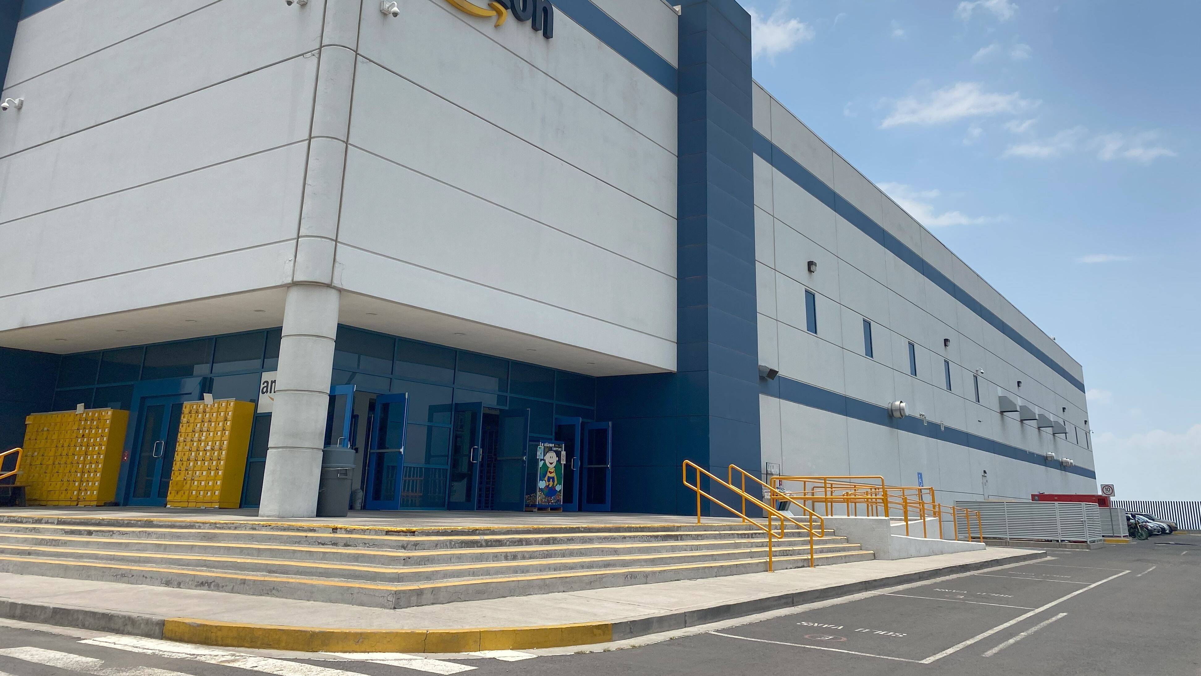 Centro de Envío de Amazon MEX 2, es el segundo centro más grande y se encuentra en el Estado de México