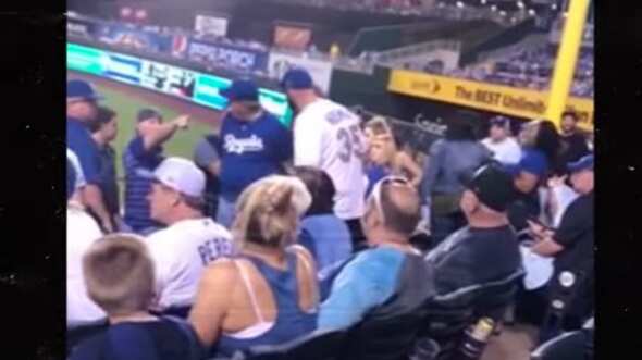 Los dos fueron escoltados hasta la salida del inmueble acusados de violencia|ESPECIAL