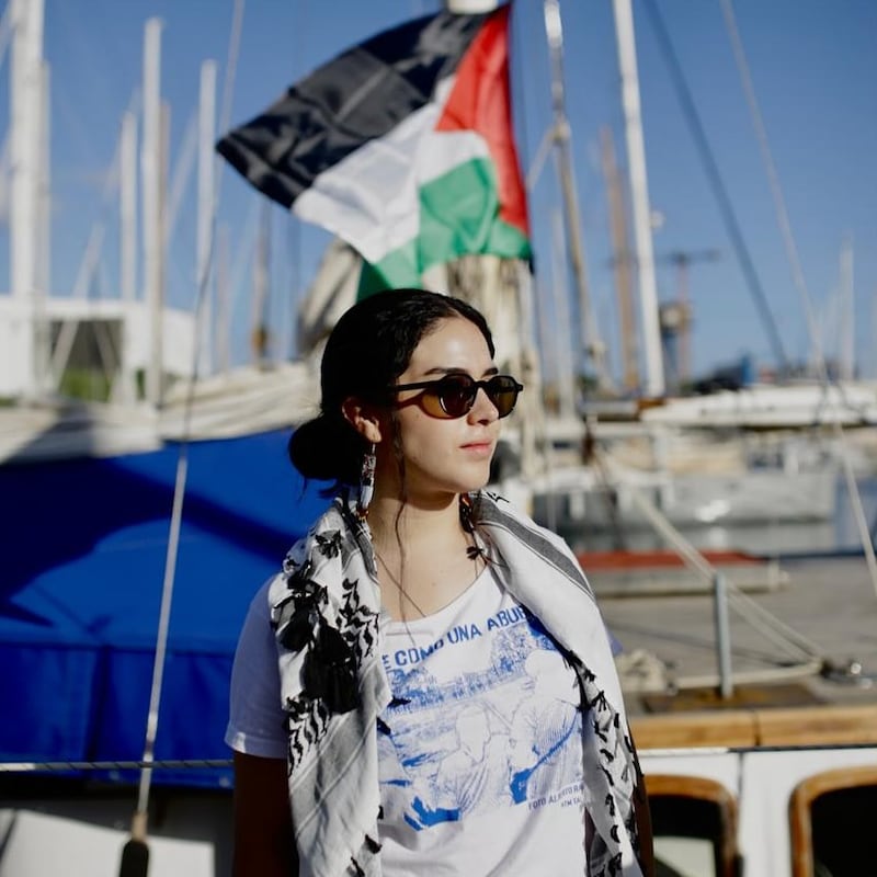 Arlín Medrano, periodista mexicana rumbo a Gaza con la Global Sumud Flotilla