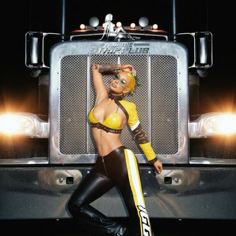 Iggy Azalea 'I am The Strip Club' video