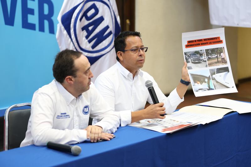 Hernán Salinas Wolberg, presidente estatal del PAN y Héctor Castillo, también solicitaron que se repita la elección en San Catarina.