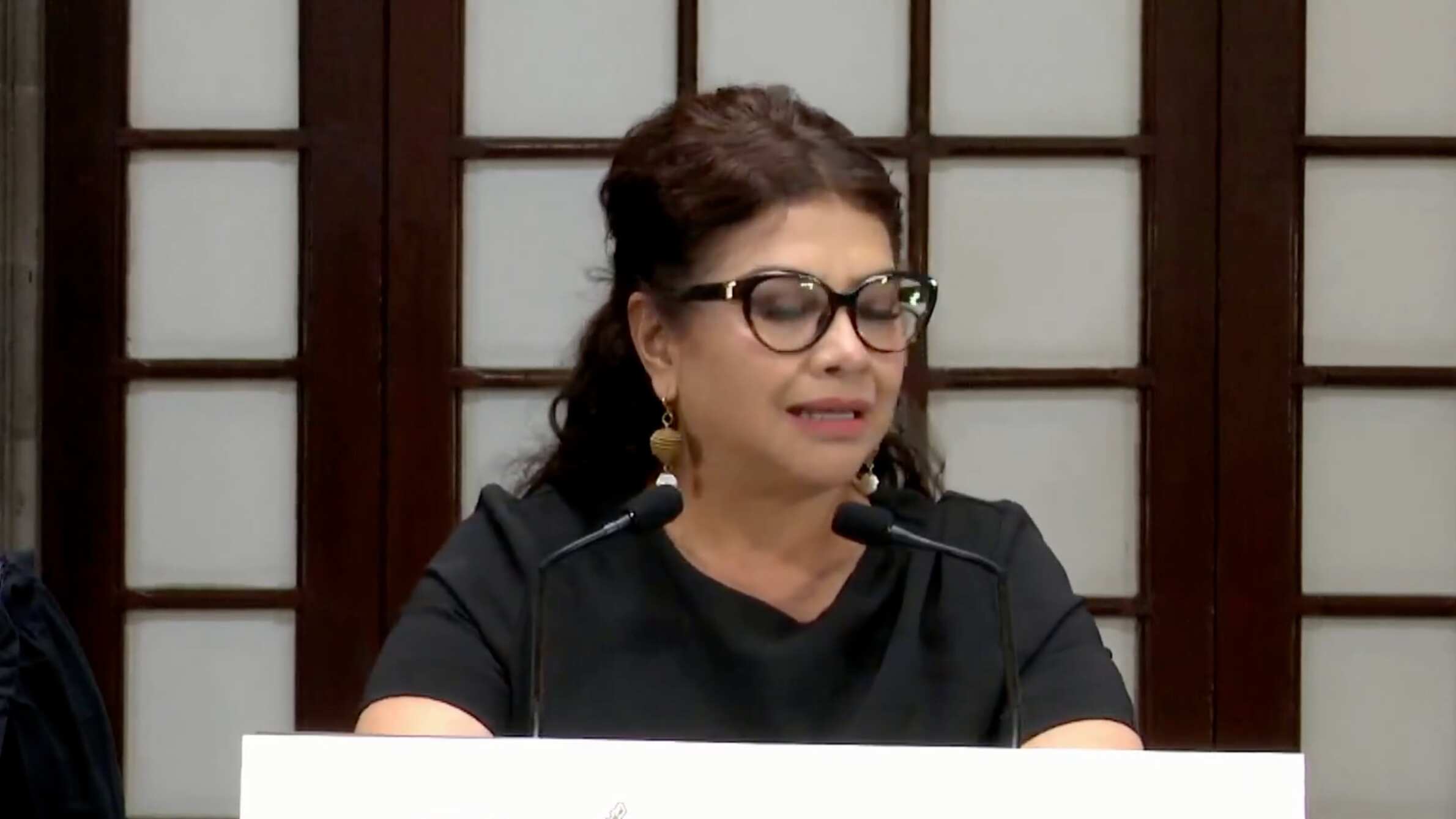 Clara Brugada al borde del llanto en conferencia de prensa