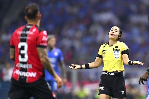 Revientan a Katia Itzel por ignorar penal que pudo salvar al Atlas, ¿Regalo para Cruz Azul?