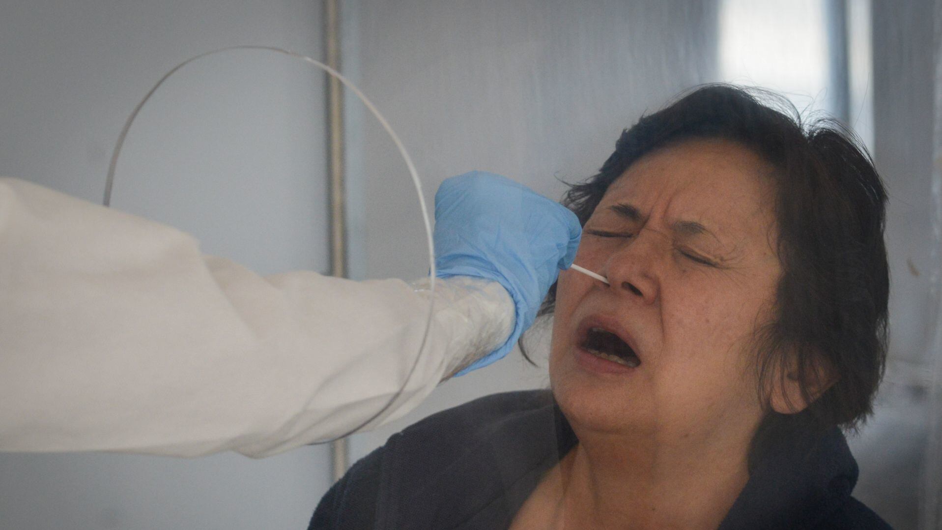 China no pedirá más pruebas PCR a extranjeros que entren al país